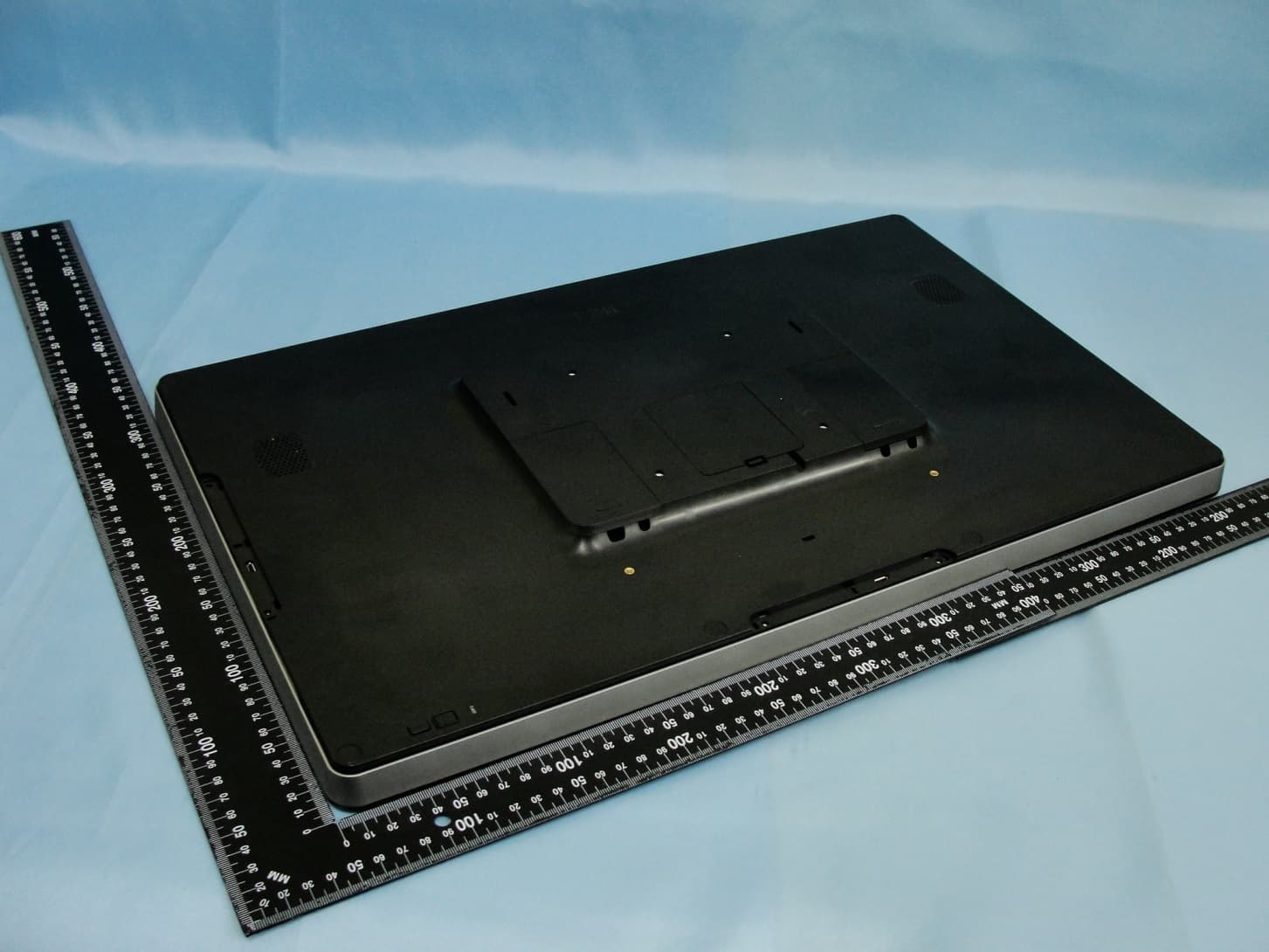 Touch All-in-One Computer - FCC ID RBWESY22I1 - Elo Touch Solutions, Inc. (5)