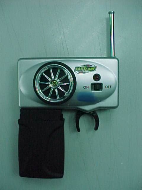 REMOTE CONTROL TRANSMITTER - FCC ID RCB24549 - TOYS "R" US (2)