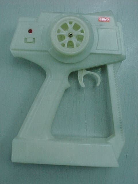 49.82-49.90 MHz WIRELESS R/C TOY-TX - FCC ID RCB26449 - TOYS "R" US