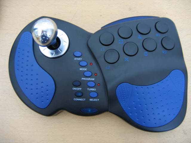 Wireless Game Controller - FCC ID RDDG7080 - Intec Inc. (1)