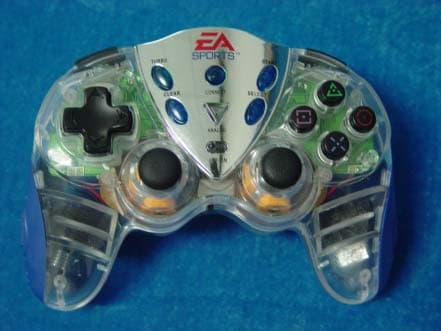 Gamepad - FCC ID RDDINTECYRT - Intec Inc.
