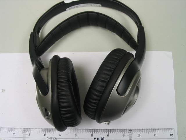 900 MHz Receiver Headphone - FCC ID REDHP3390-001R - Classic Tech Development Ltd