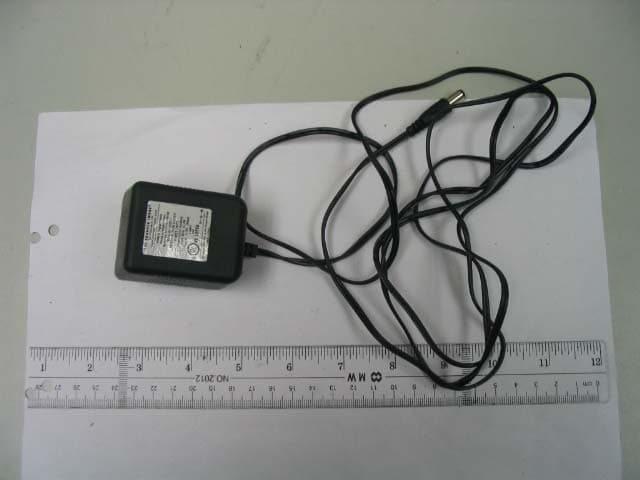 900 MHz Wireless Headphone System - Transmitter - FCC ID REDHP3390-001T - Classic Tech Development Ltd (4)