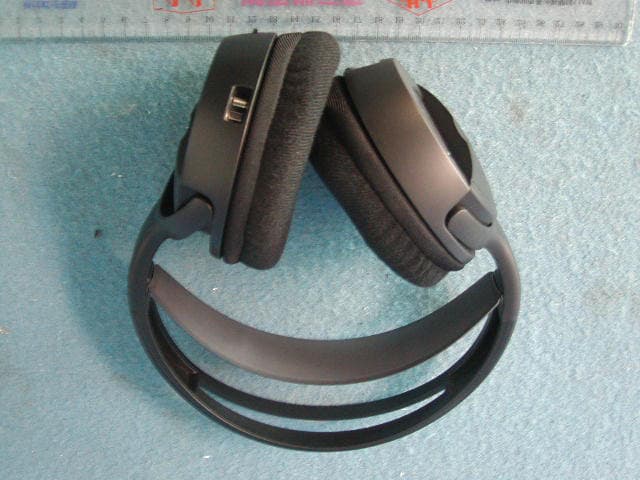 Wireless Headphone Receiver - FCC ID REDHP892A-001R - Classic Tech Development Ltd
