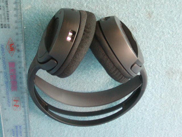Wireless Headphone Receiver - FCC ID REDHP892A-001R - Classic Tech Development Ltd (2)
