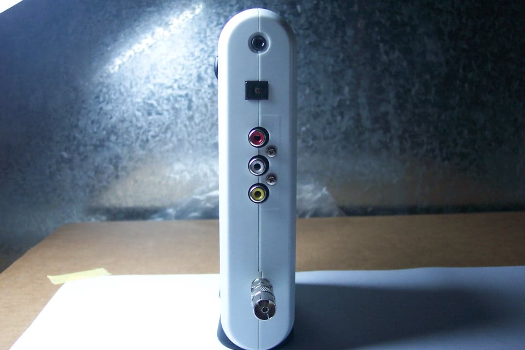 2.4GHz Radio Transmitter - FCC ID RF7SI654TX - STL International Ltd. (2)