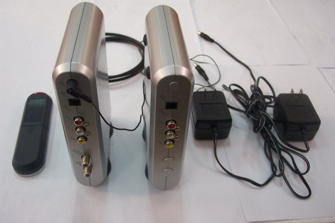 Remote Control - FCC ID RF7SI670RX - STL International Ltd.
