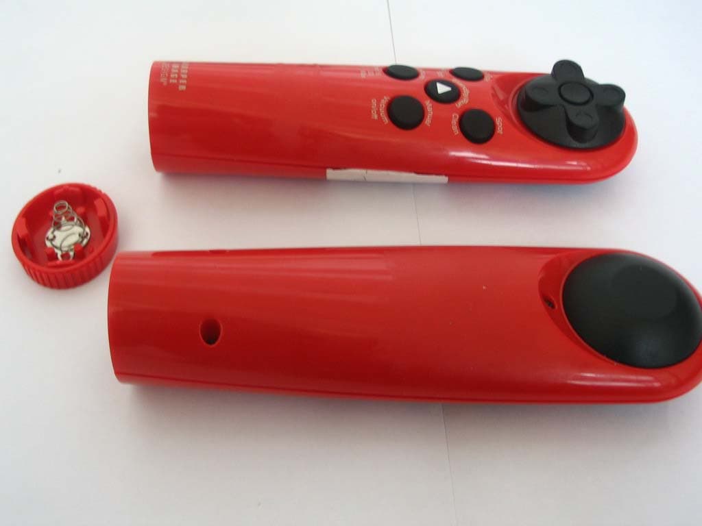 Vacuum Cleaner with Remote Control - FCC ID RF7SI727BLU - STL International Ltd. (2)