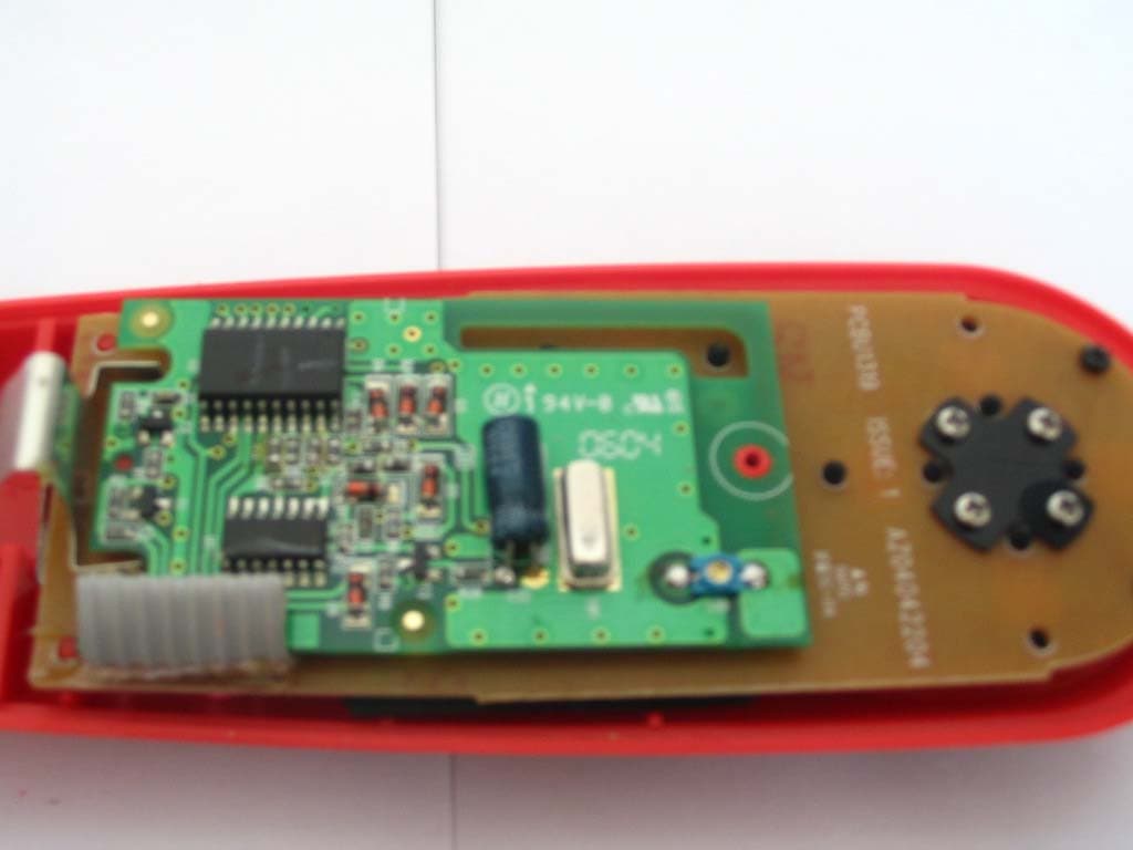 Vacuum Cleaner with Remote Control - FCC ID RF7SI727BLU - STL International Ltd.