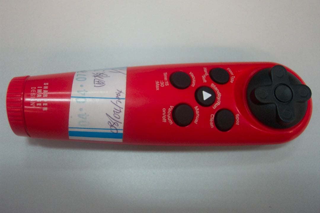 Vacuum Cleaner with Remote Control - FCC ID RF7SI727RED - STL International Ltd.