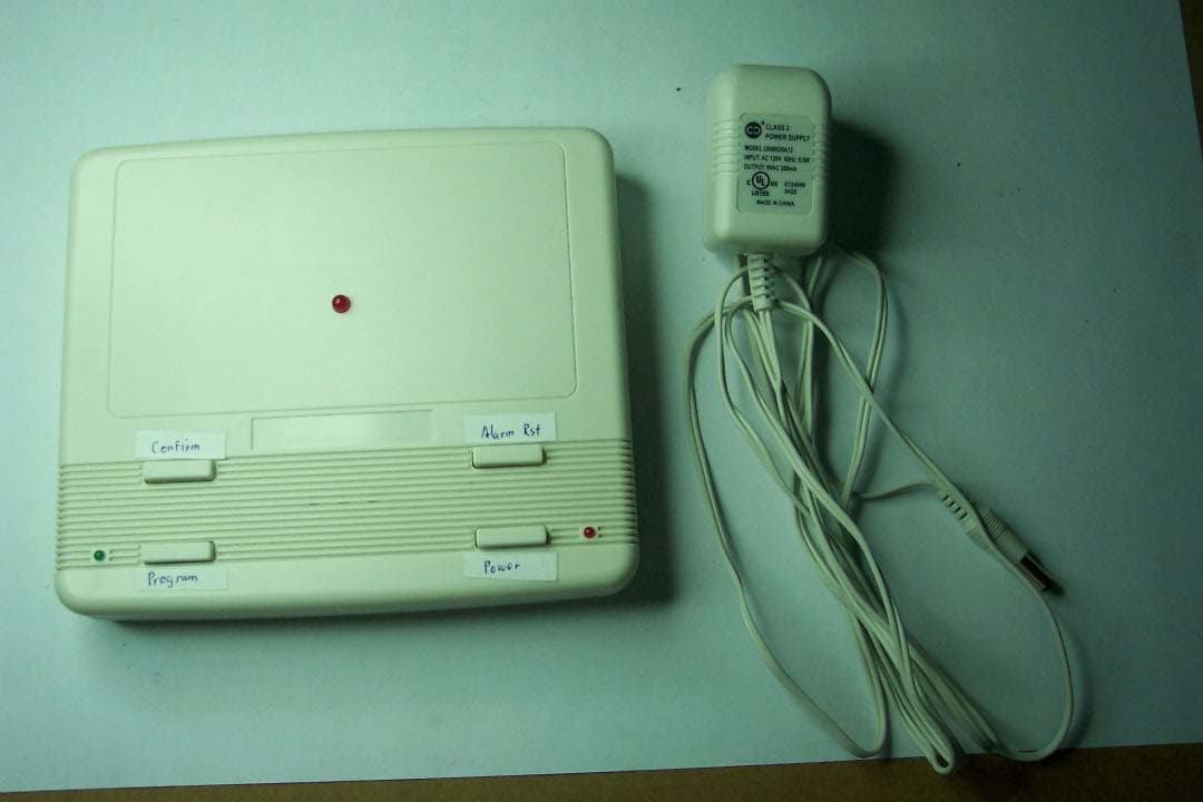 Wireless Receiver - FCC ID RF7WR-4 - STL International Ltd.