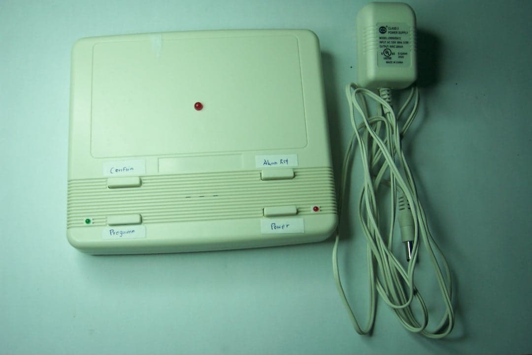 Wireless Sentry Repeater - FCC ID RF7WSR-1 - STL International Ltd.