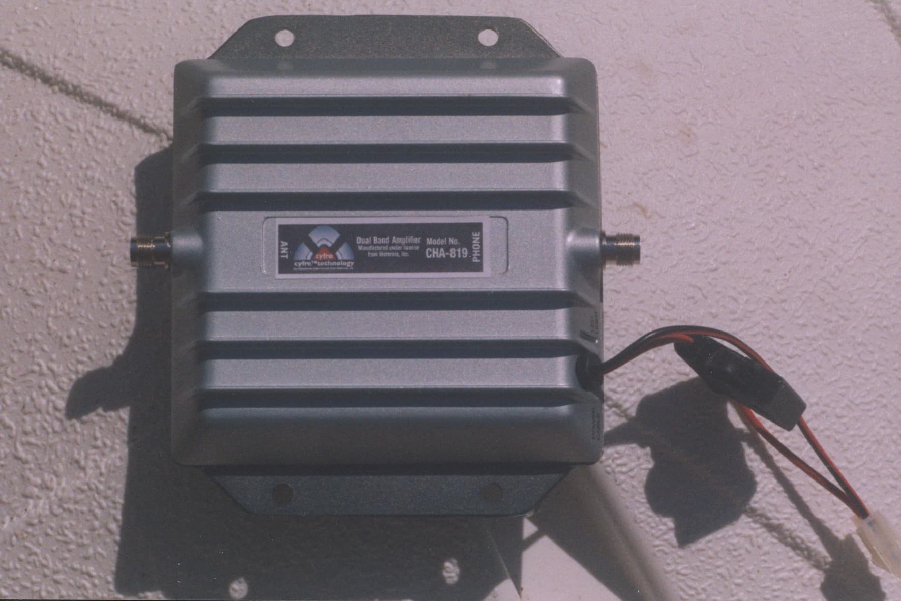 Multichannel Power amplifier - FCC ID RFK-CHA819 - Intelligent Wireless Products Inc.