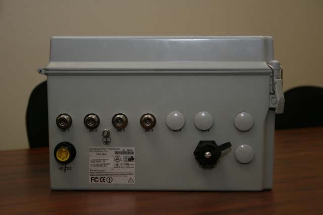 802.11 a/g Wireless Mesh Type Networking Device - FCC ID RFM-OWS3620-90 - Strix Systems, Inc. (3)