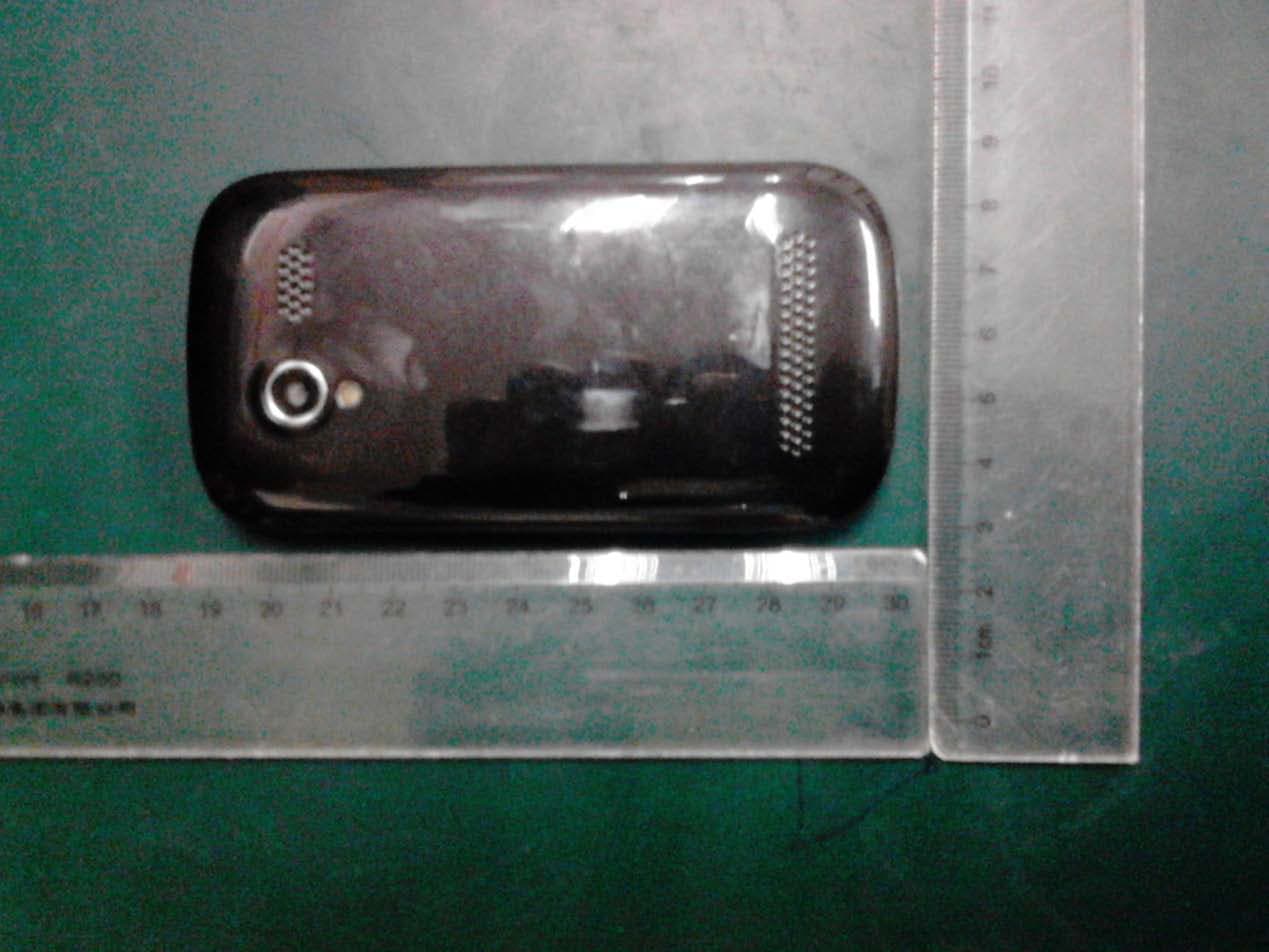 GSM/GPRS+Bluetooth+WIFI Mobile phone - FCC ID RFOV19 - HK TIANRUIXIANG COMMUNICATION EQUIPMENT LIMITED (2)