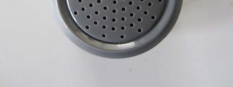 Wrist Bluetooth speaker - FCC ID RI5WB-1 - Dongguan Earson Audio Technology Co., Ltd (2)