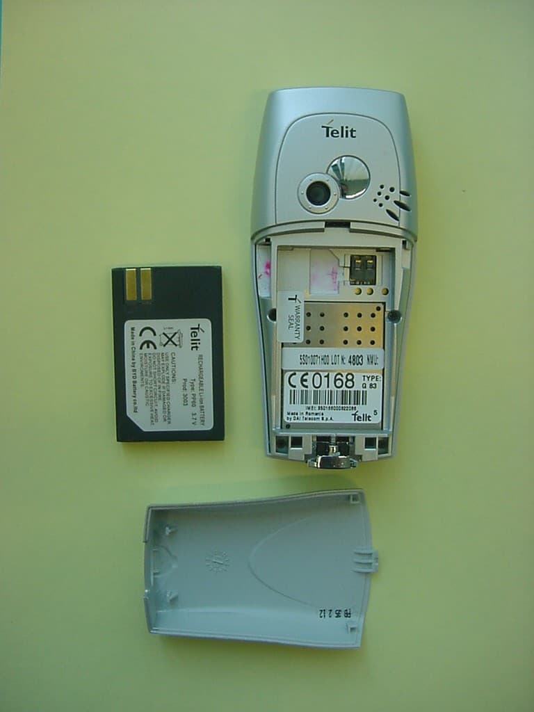 Tri-band GSM/GPRS PCS Phone - FCC ID RI7G83 - Telit Communications S.p.A. (3)