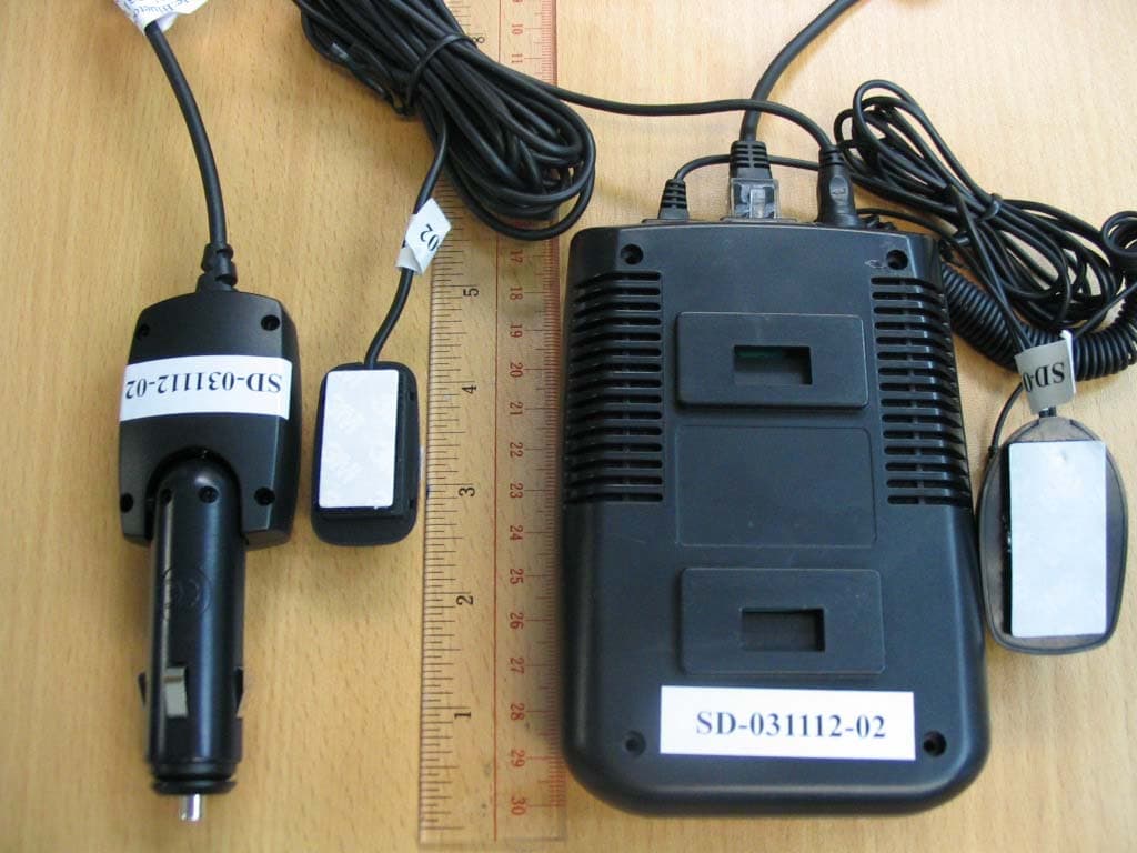 Bluetooth Handsfree Car Kit - FCC ID RIIBTU-02 - Unifat Technology Limited (2)