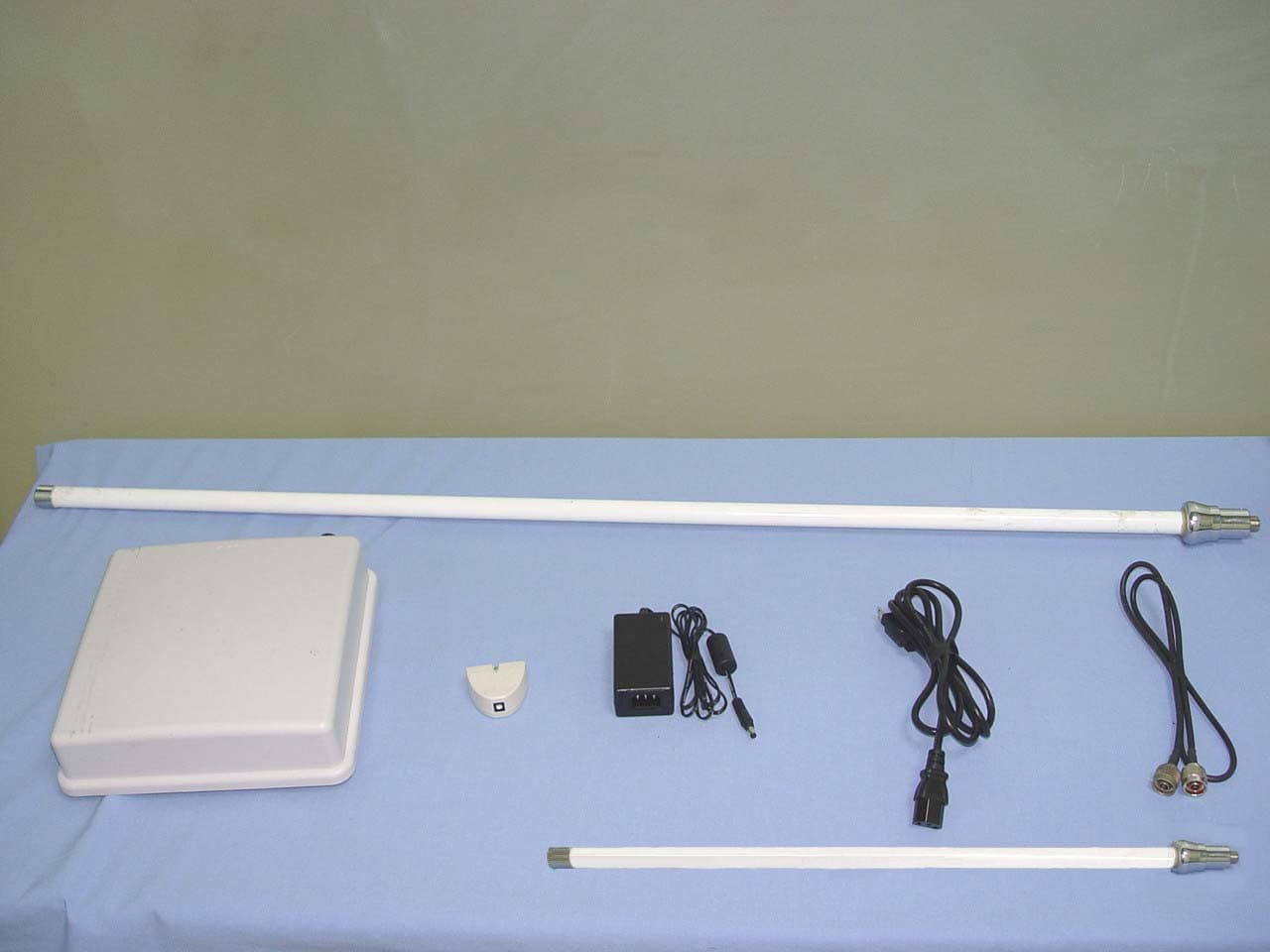 2.4G OutDoor Device - FCC ID RIW-ZW-2000 - Zinwell Corporation (3)