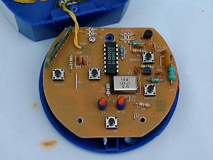 Remote Control Toy Transmitter - FCC ID RJU916888 - Acctron Company Limited. (2)