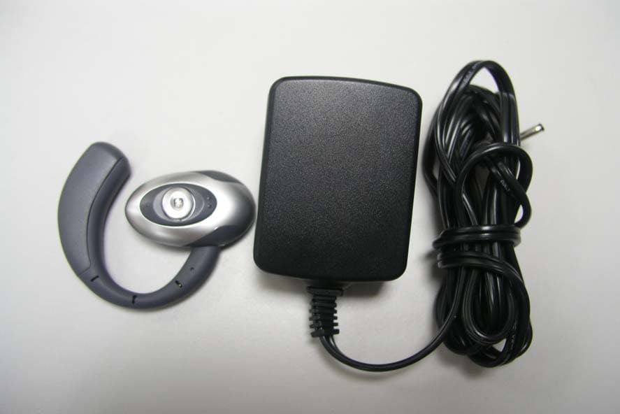 Bluetooth Headset - FCC ID RKH-HS303 - Huges Hi-Tech Inc