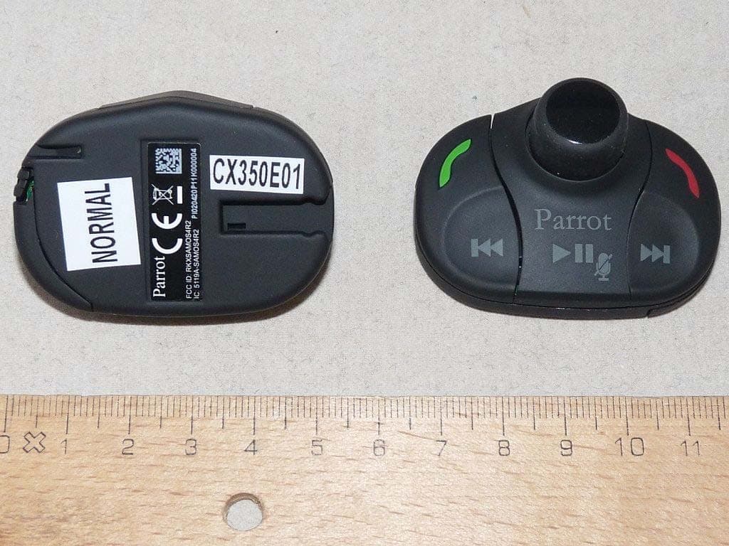 Remote Control for Bluetooth Carkit - FCC ID RKXSAMOS4R2 - PARROT