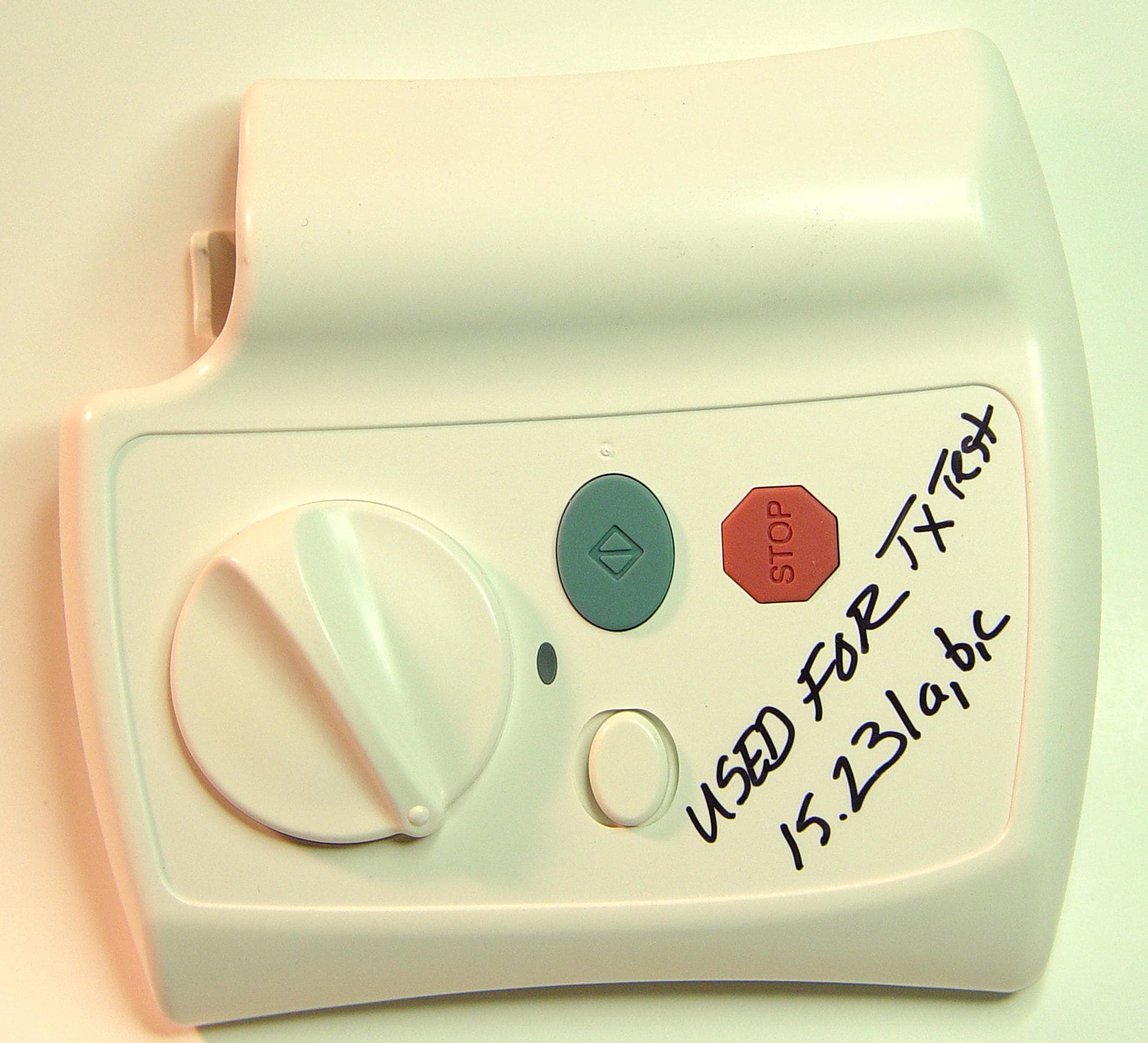 Remote Control for Medical Device - FCC ID RMLE03946001 - Athena Feminine Technologies, Inc (2)