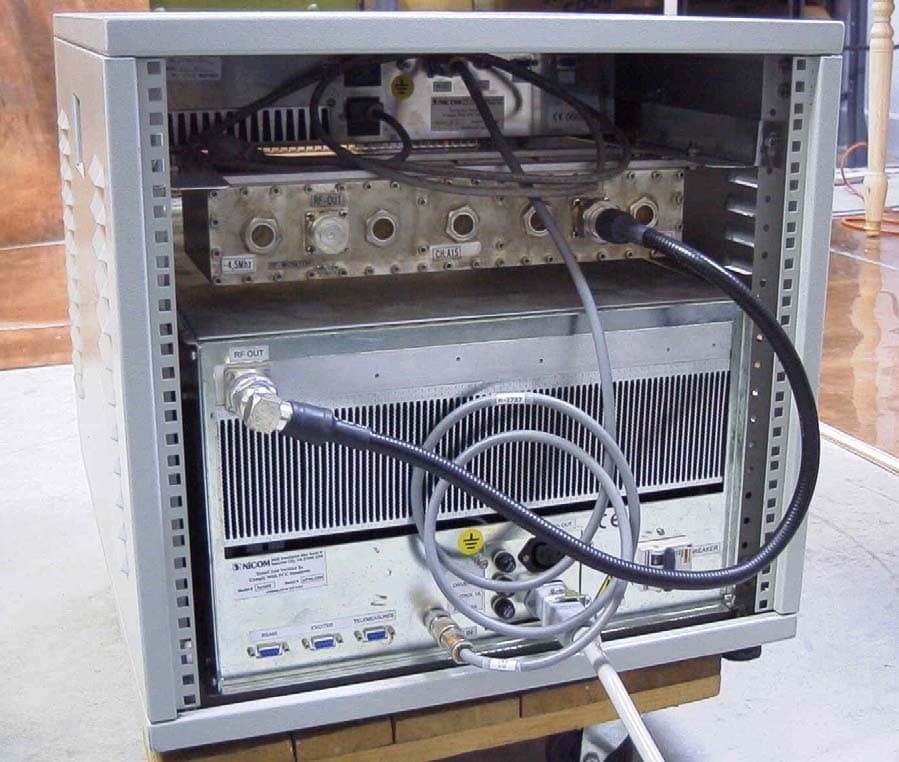 UHF TV AMPLIFIER - FCC ID RMYAP1000FP06 - NiCOM USA