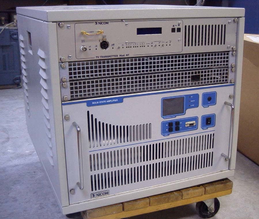 UHF TV AMPLIFIER - FCC ID RMYAP1000FP06 - NiCOM USA (2)