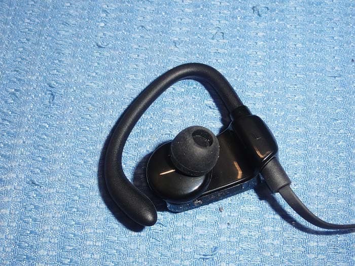 Bluetooth Earphone - FCC ID RMZ-A8A9 - Richen Industrial Co.,Ltd (3)