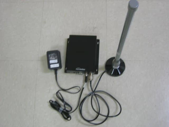 Spot Radio Frequency Location System -Master Radio - FCC ID RO540004A001 - InnerWireless, Inc. (3)
