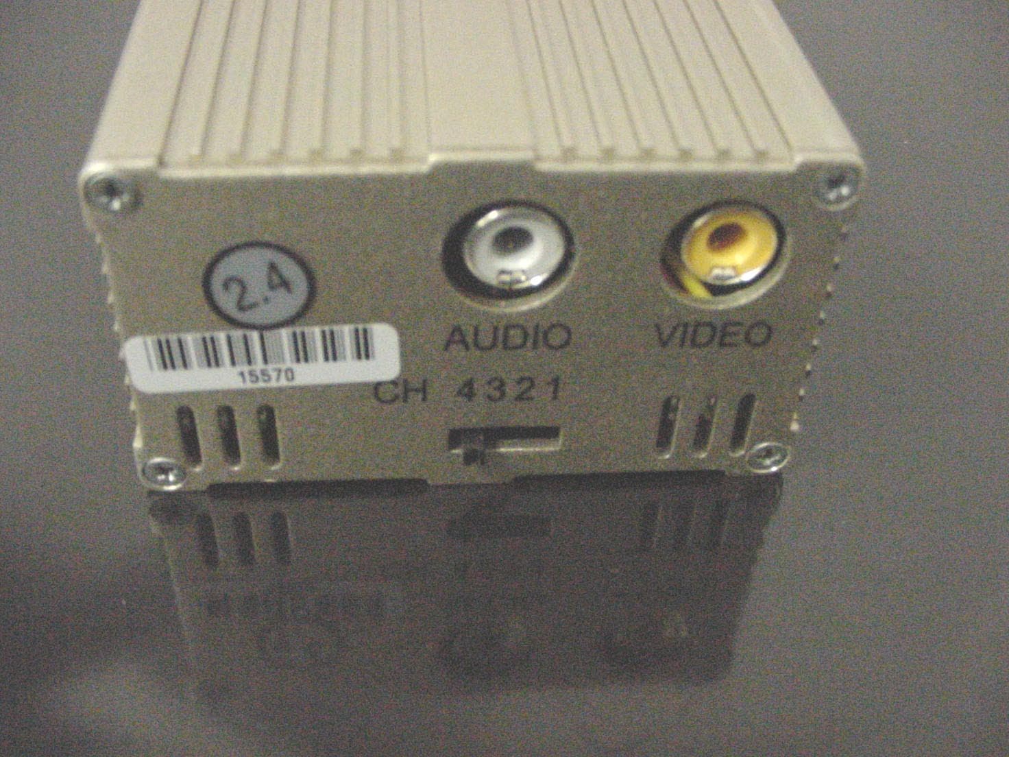 Audio-Video Transmitter - FCC ID ROE1WTX-2470 - vArch, Inc. dba vArc Systems, Inc. (2)