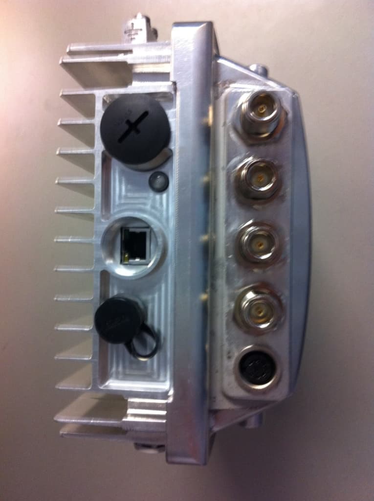 X-1200 Intelligent Wireless Backhaul System - FCC ID ROR00000002 - Blinq Networks Inc. (2)
