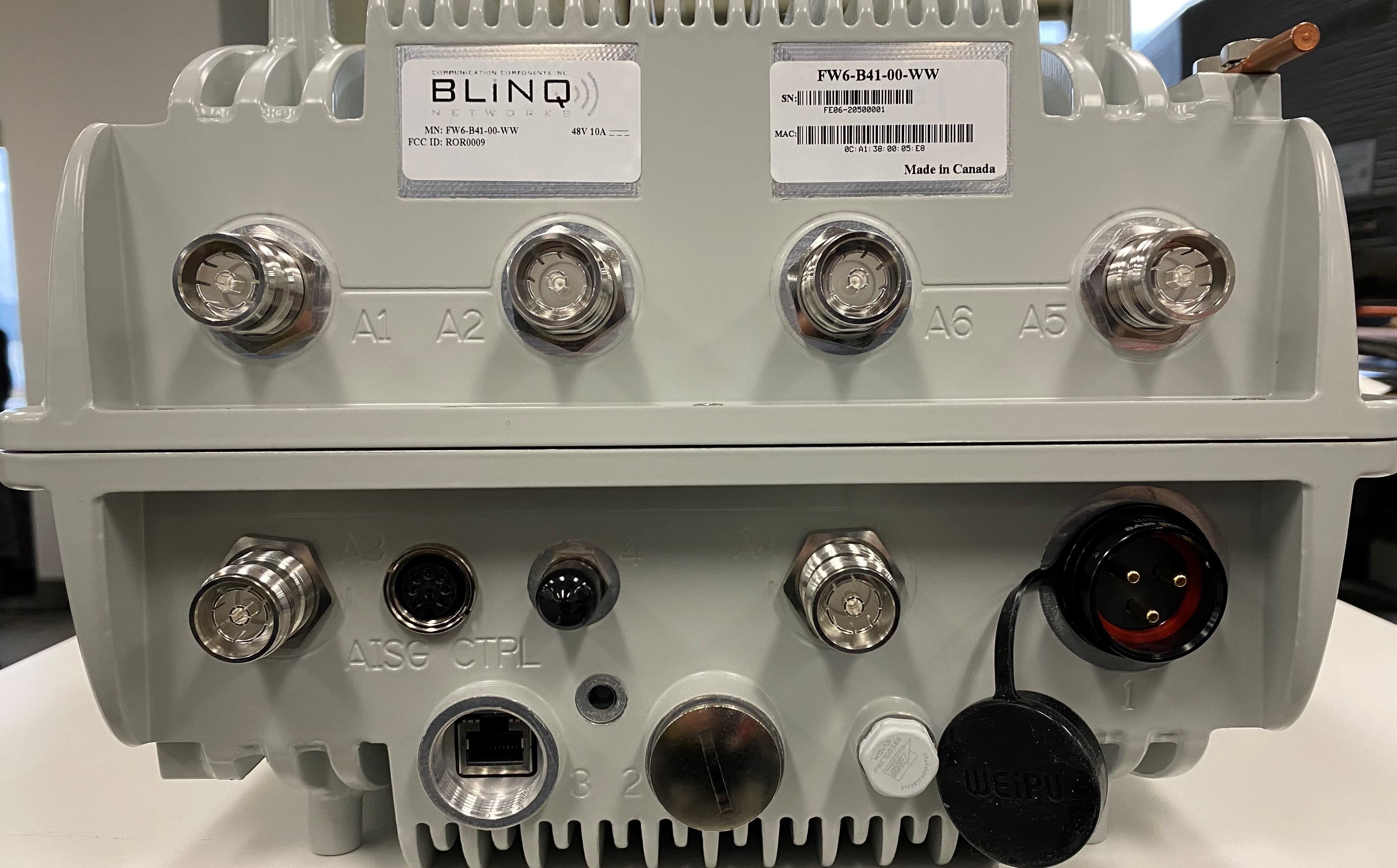 Radio Transceiver Transmitter - FCC ID ROR0009 - Blinq Networks Inc.