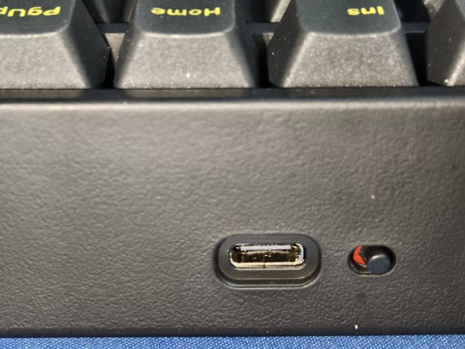 Wireless keyboard - FCC ID RPK-FC220TP - LEOPOLD CO., LTD. (2)