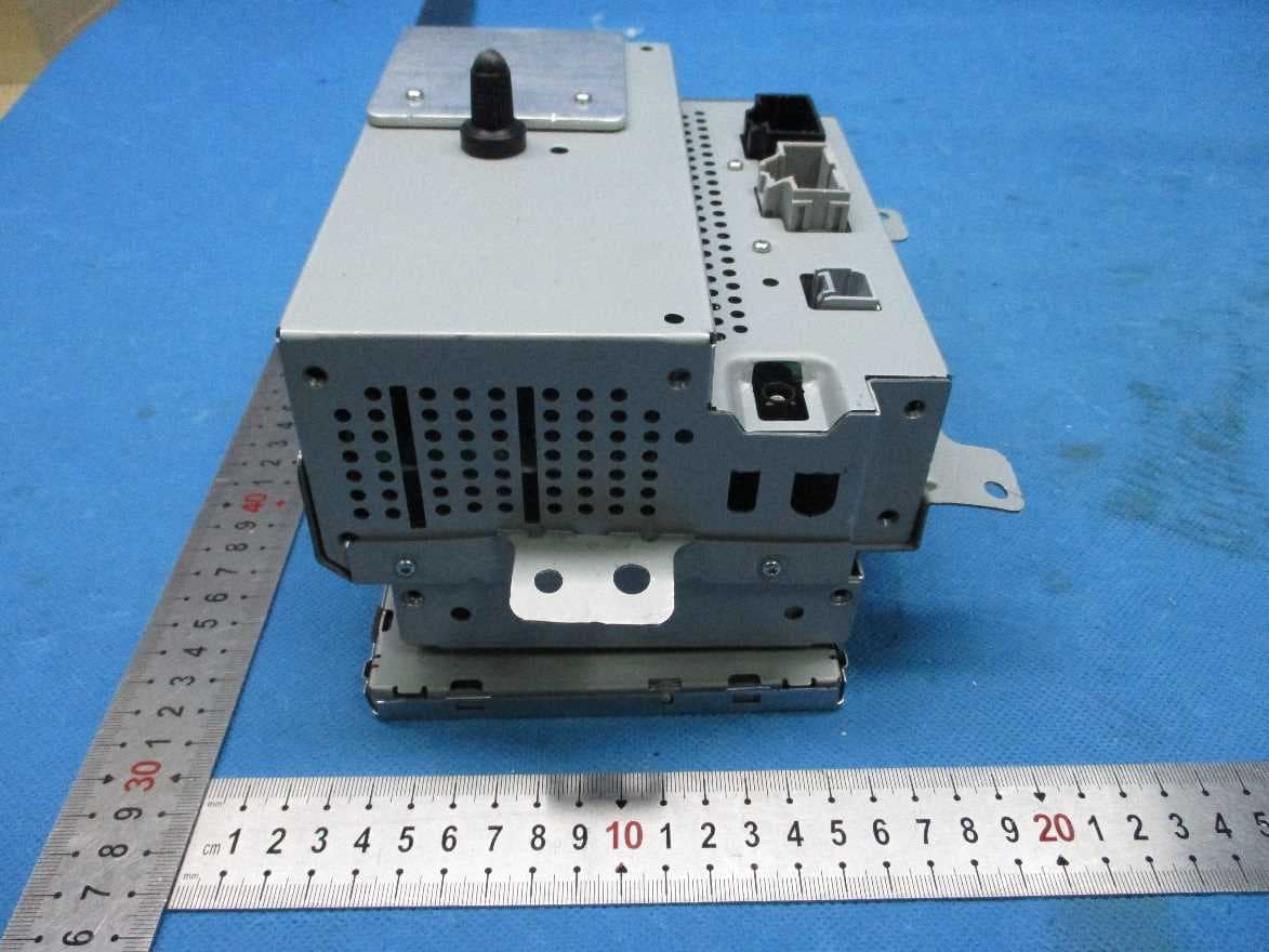 Car radio with BT module - FCC ID RQ9GMK218 - Yanfeng Visteon Automotive Electronics Co.,Ltd (4)