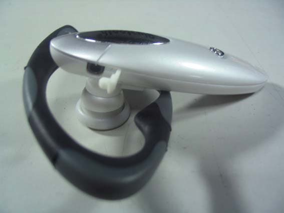 Mini Bluetooth Hands Free Earpiece - FCC ID RR7-GWBT002 - Great Well Electronic Limited (2)