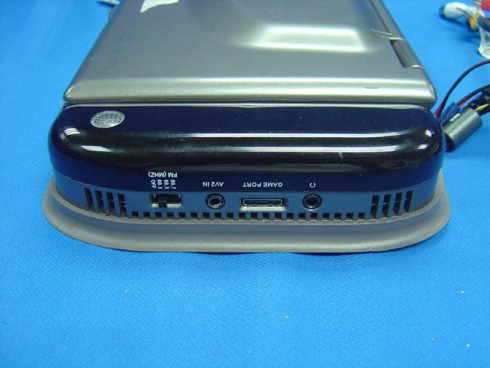 Roof Mount 8" Drop Down LCD Monitor / DVD Player - FCC ID RR85806 - Action Technology (Shenzhen) Co., Ltd.