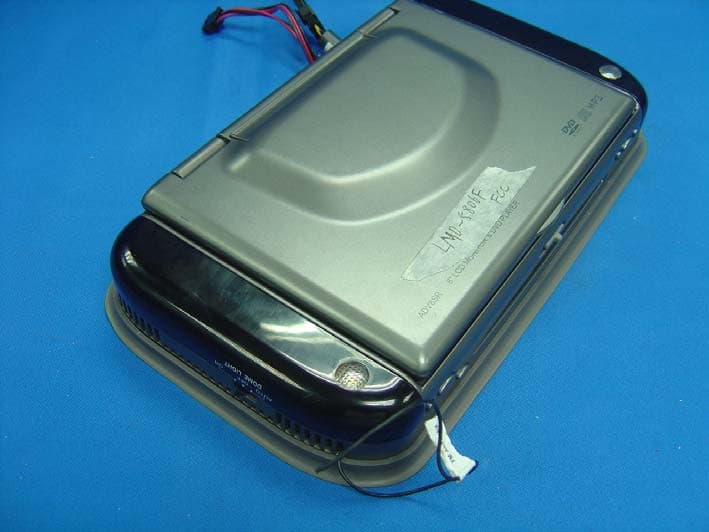 Roof Mount 8" Drop Down LCD Monitor / DVD Player - FCC ID RR85806 - Action Technology (Shenzhen) Co., Ltd. (5)