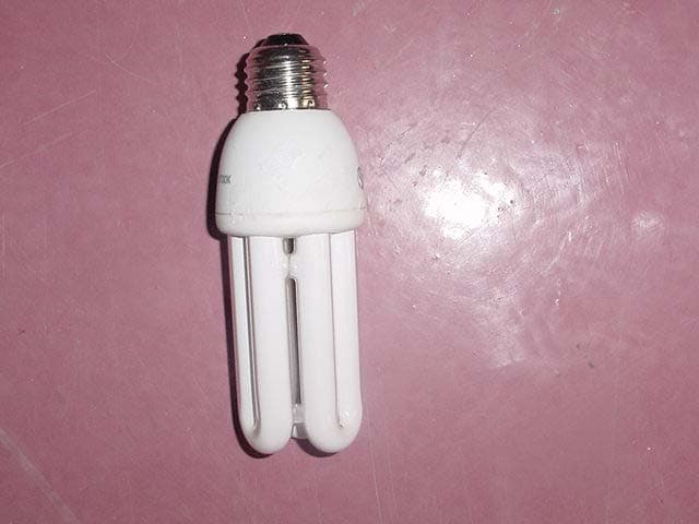 Compact Fluorescent Lamp - FCC ID RRHBEAUTYLIGHT - Kwangzhou Beauty Shadow Lamp Equipment Co., Ltd. (1)