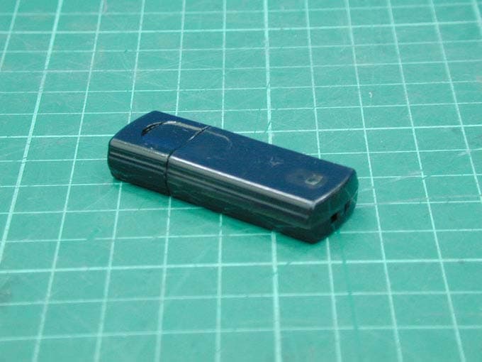 Bluetooth Dongle - FCC ID RU5AWBC2E - Asia Pacific Microsystems, Inc. (2)