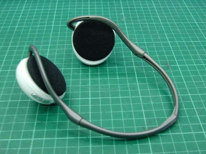BLUETOOTH EARPHONE - FCC ID RU5AWBSH3 - Asia Pacific Microsystems, Inc. (3)