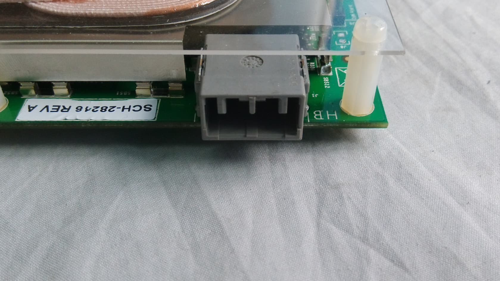 Wireless Charger Transmitter - FCC ID RUN-WCT-5WTXAUTO - Freescale Semiconductor, Inc. (2)