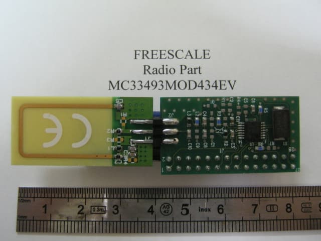 RF MODULE 434MHz DEVELOPER KIT - FCC ID RUNMC33493MOD434E - Freescale Semiconductor, Inc. (2)