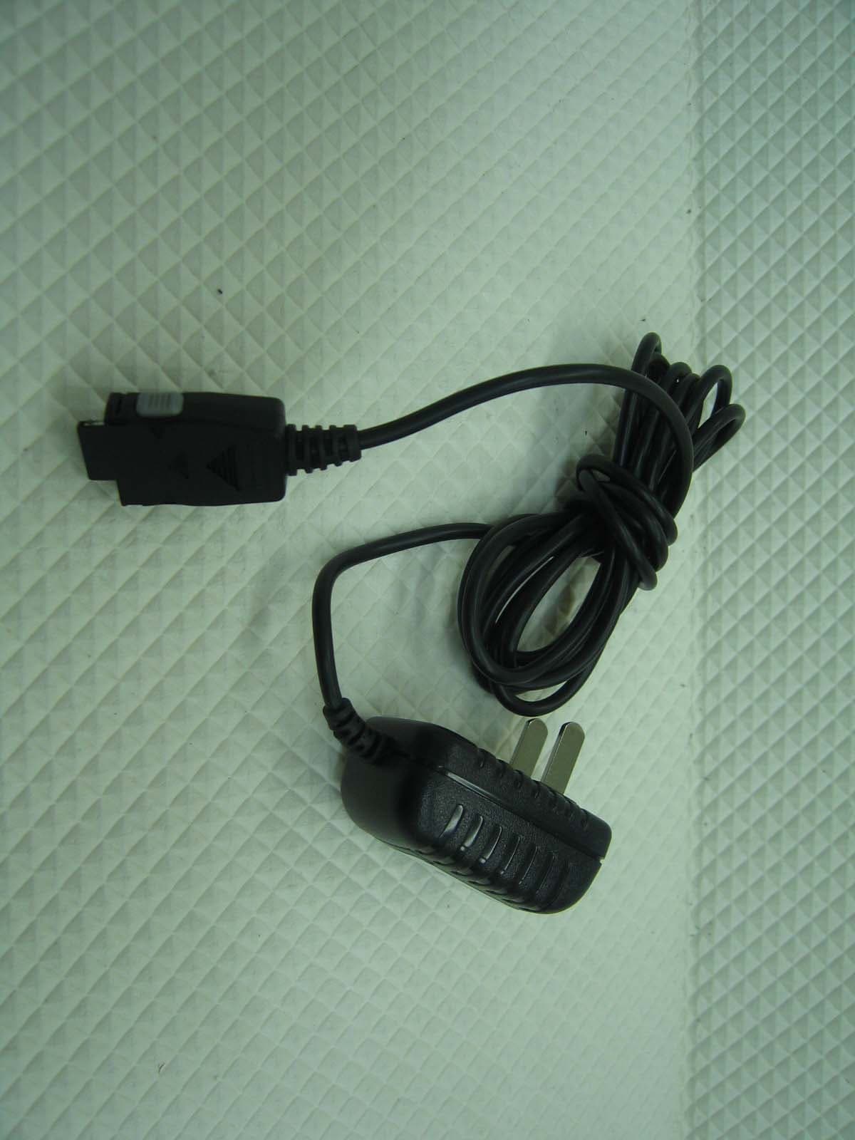 Single-Band GSM Phone (PCS 1900 MHz) - FCC ID RV2EZ200 - Ezze Mobile Tech., Inc.