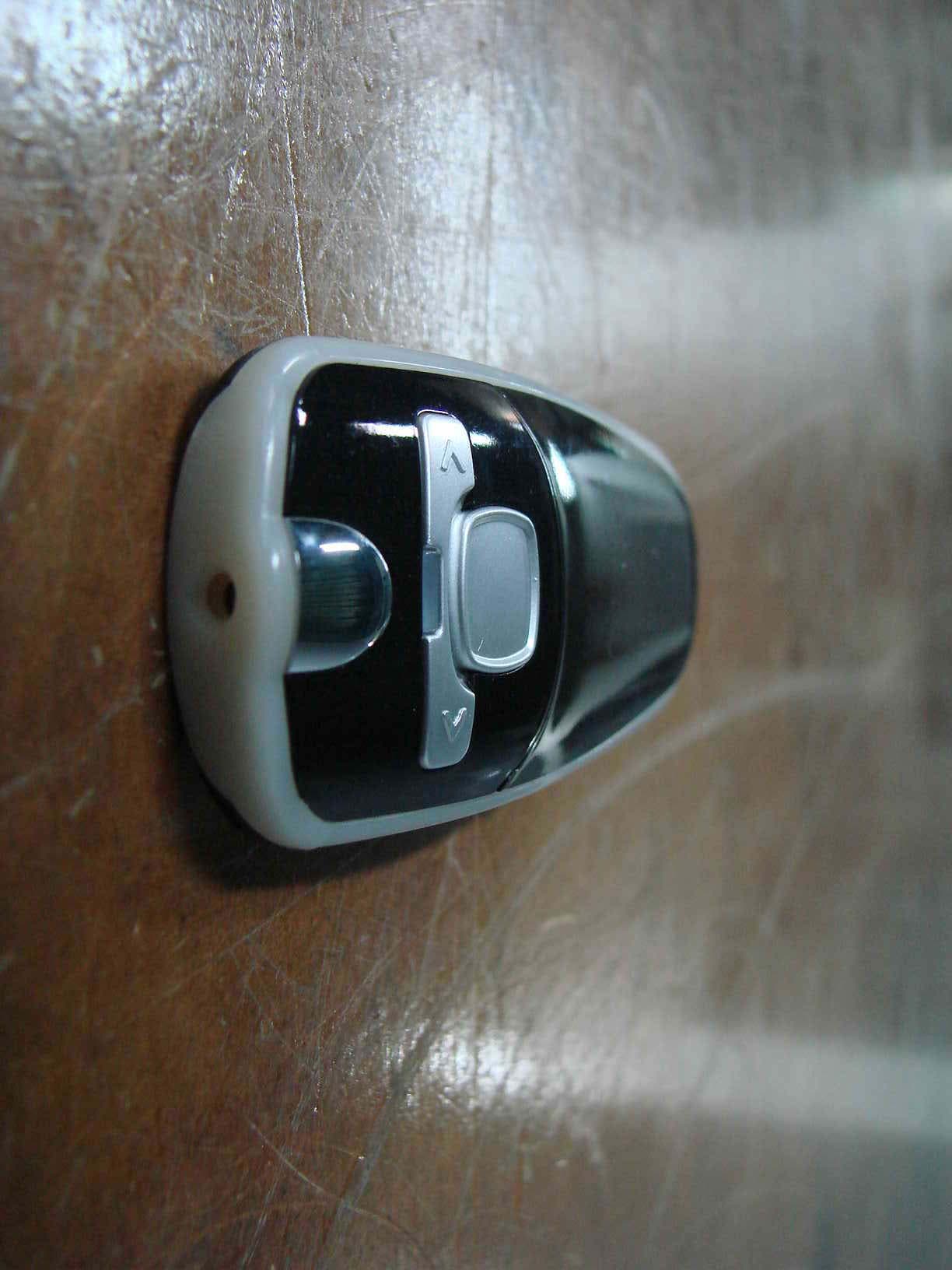 2.4GHz Remote Control Transmitter - FCC ID RVBXP140T - Chois Technology Co., Ltd. (3)
