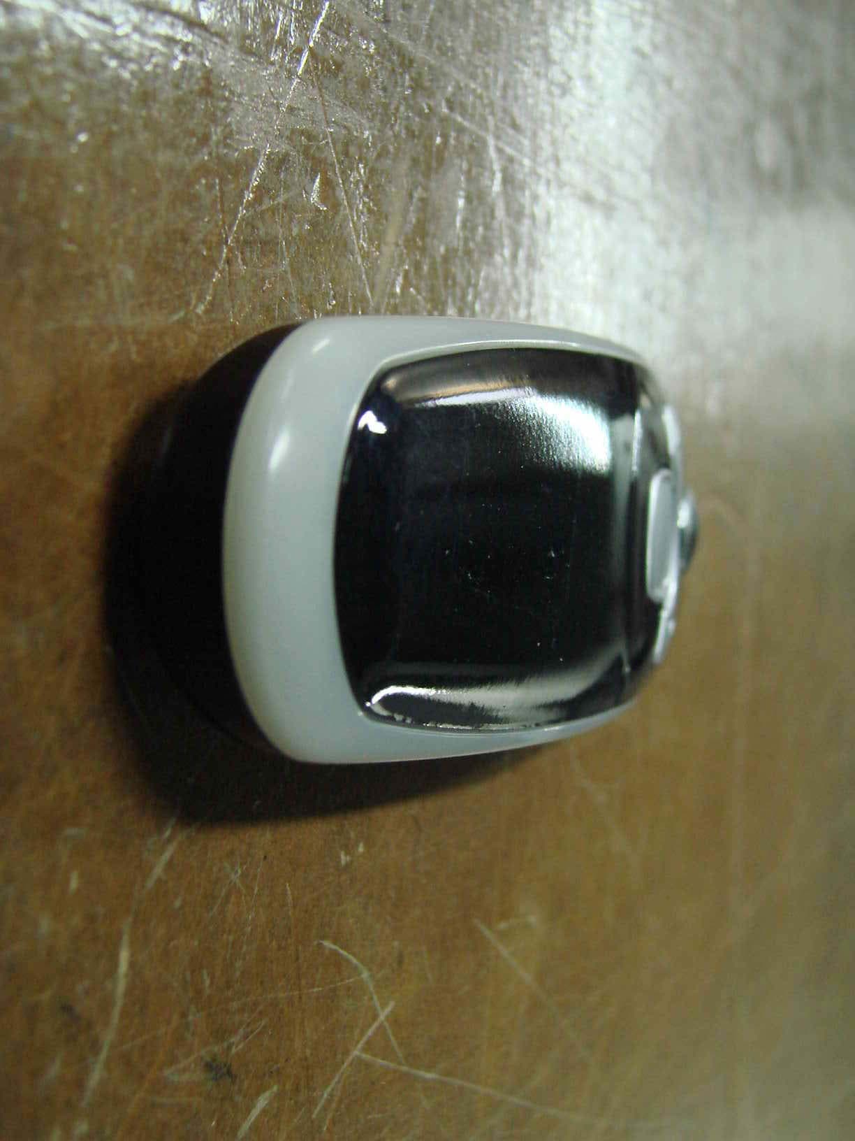 2.4GHz Remote Control Transmitter - FCC ID RVBXP140T - Chois Technology Co., Ltd. (4)