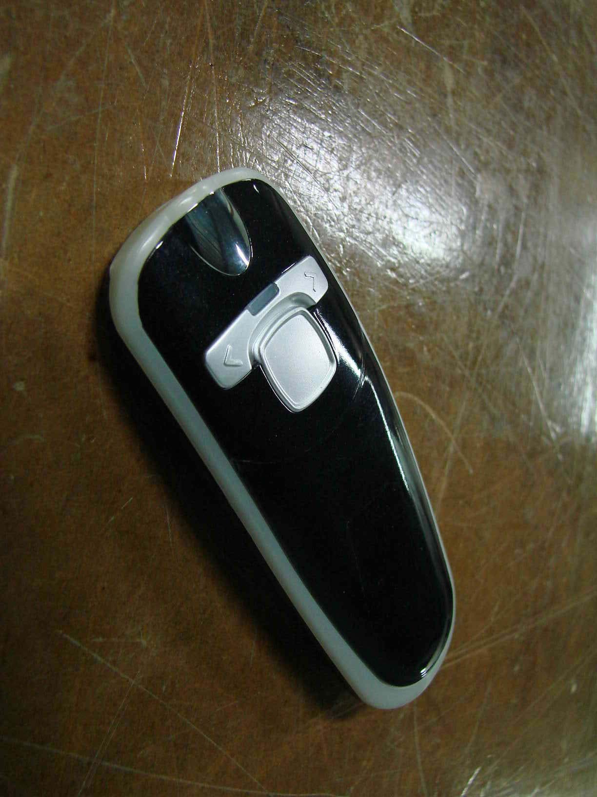 2.4GHz Remote Control Transmitter - FCC ID RVBXP140T - Chois Technology Co., Ltd.