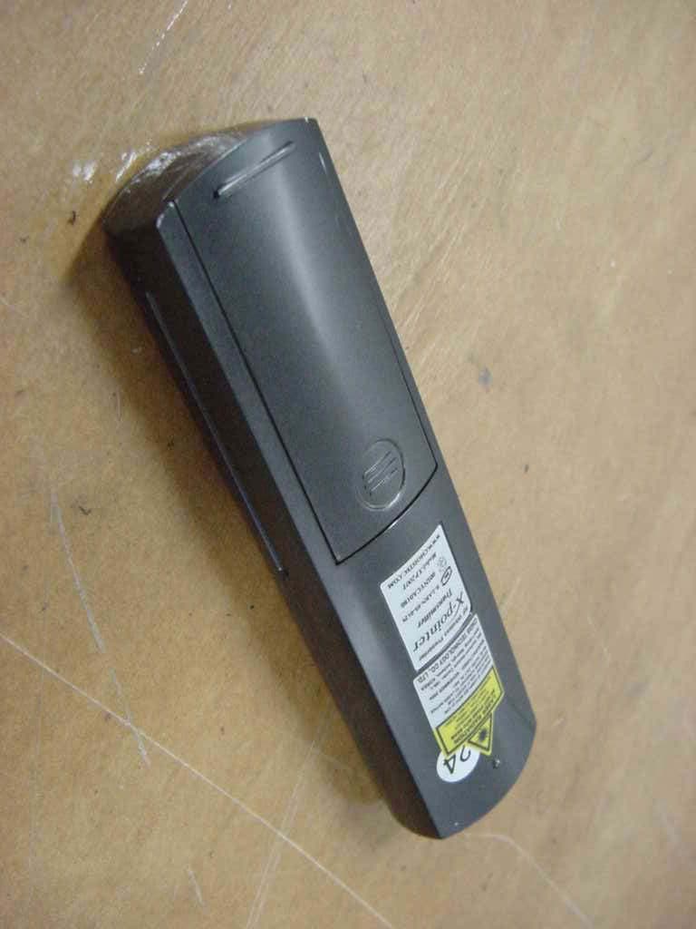 2.4GHz RF Wireless Presenter - FCC ID RVBXP200T - Chois Technology Co., Ltd. (2)