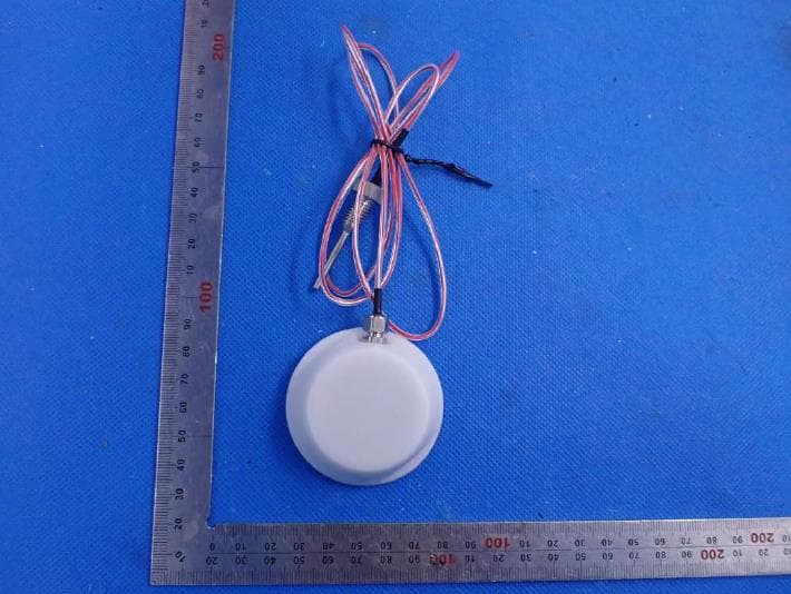 The BLUE PUCK T-PROBE - FCC ID RVVBPUCKTPRB1 - ELA INNOVATION SA